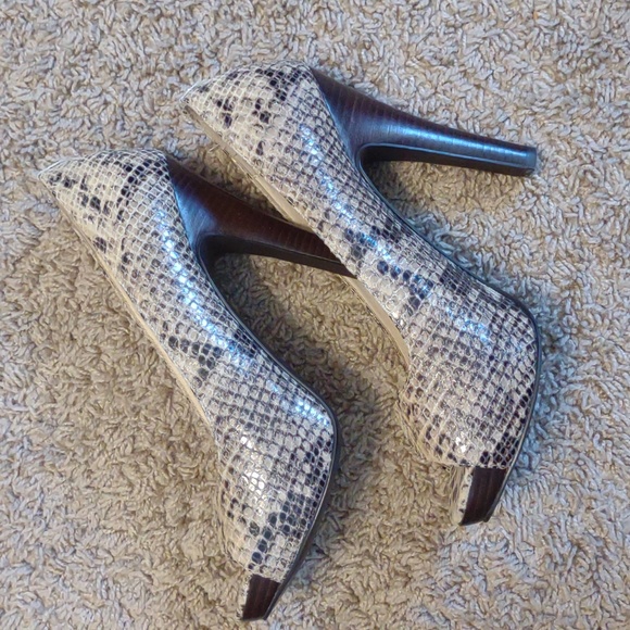Michael kors snake print peep toe heels - Picture 3 of 11